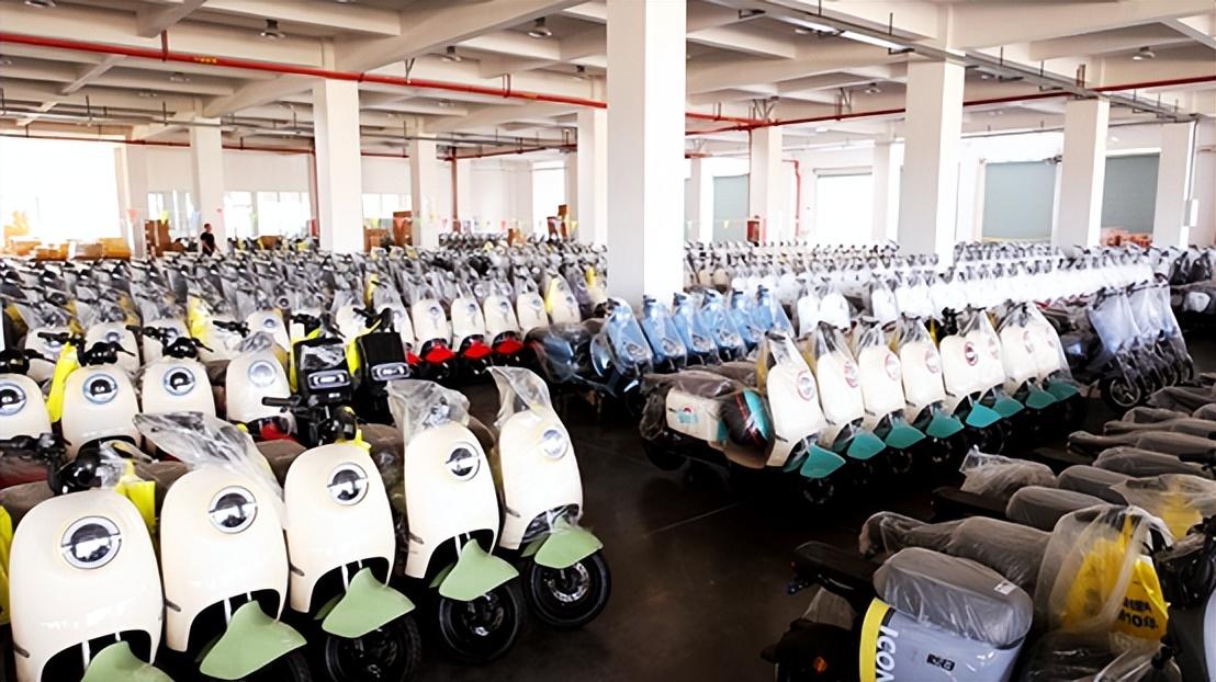 廠長直播間帶頭賣貨,新日這次鋰電嘉年華又雙叒叕火了&hellip;